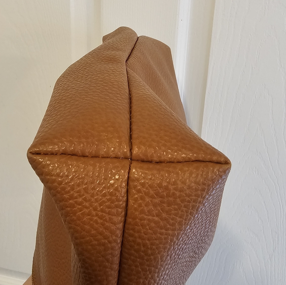 Steve Madden Brown Large Pouch - Picture 7 of 10